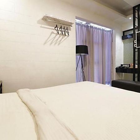 Hotel Sanrina Makassar Ngoại thất bức ảnh