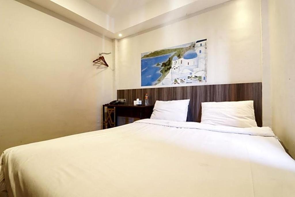 Hotel Sanrina Makassar Ngoại thất bức ảnh