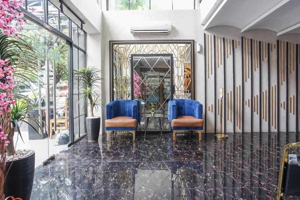 Hotel Sanrina Makassar Ngoại thất bức ảnh