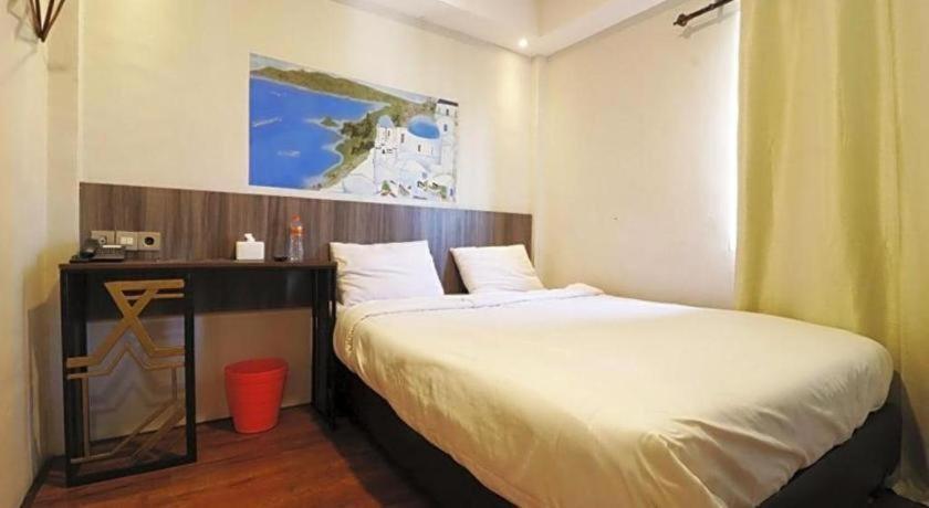 Hotel Sanrina Makassar Ngoại thất bức ảnh