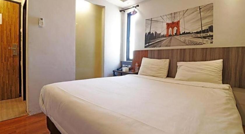 Hotel Sanrina Makassar Ngoại thất bức ảnh